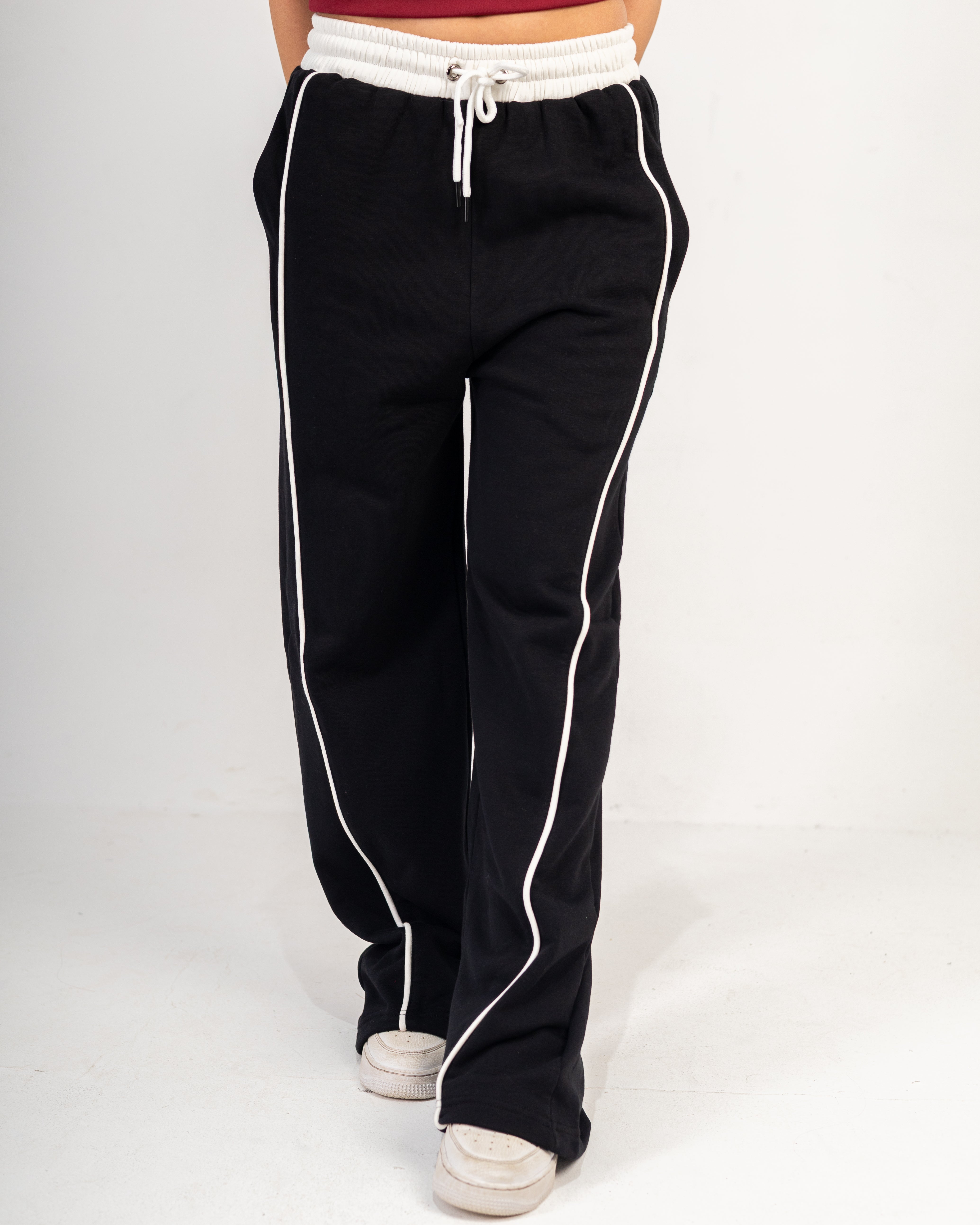 Line Wide-Leg Sweatpants